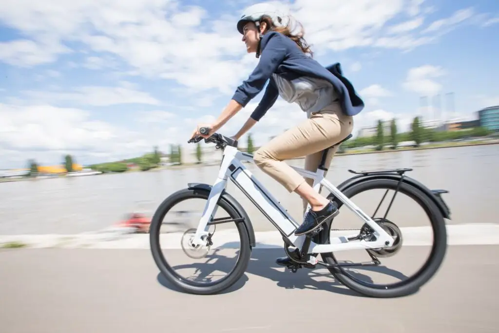Het Speed Pedelec-examen in België: Het Verbeteren van Veiligheid en Regulering voor Elektrische Fietsen 13 bron:stormer speed pedelec antwerpse rijschool